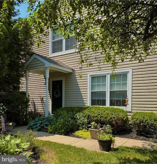 3307 Freemans Ln, Holland, PA 18966 - entrance to property