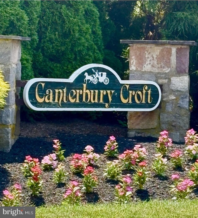 3307 Freemans Ln, Holland, PA 18966 - view of community sign