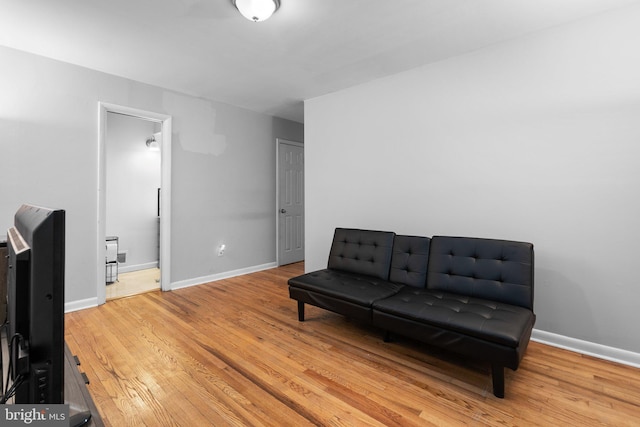 7012 Nashville Ct, Lanham, MD 20706 - sitting room with light wood finished floors