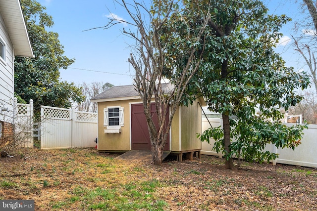 7012 Nashville Ct, Lanham, MD 20706 - fenced backyard with a shed