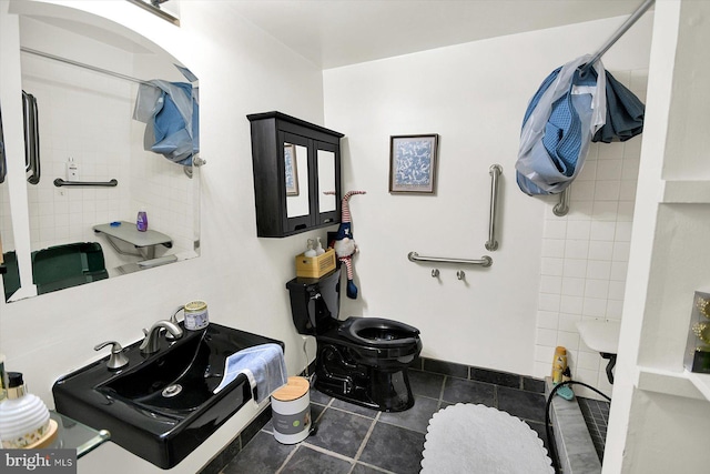 23 Le Forge Ct Unit 23, Chesterbrook, PA 19087 - full bath with a shower and tile patterned flooring