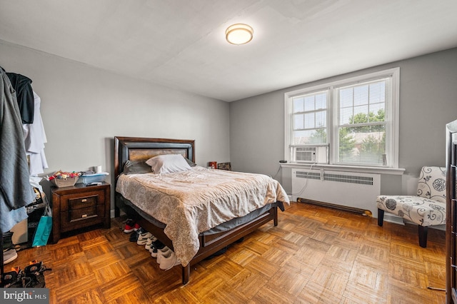 246 Le Carra Dr, Lansdowne, PA 19050 - bedroom with radiator and cooling unit
