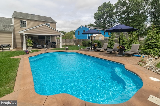 47 Sherwood Ln, Westampton, NJ 08060 - view of pool featuring a patio area and a fenced backyard