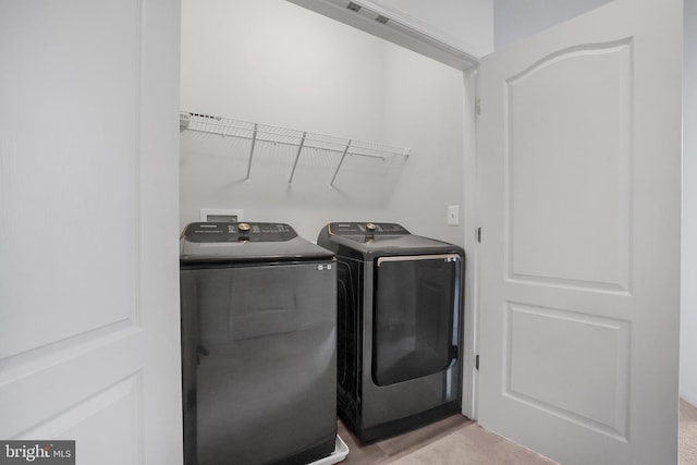 1025 Overlook Way, Laurel, MD 20707 - laundry room featuring washing machine and clothes dryer