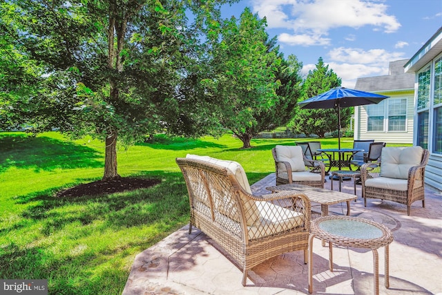 16916 Four Seasons Dr, Dumfries, VA 22025 - view of patio / terrace featuring outdoor lounge area