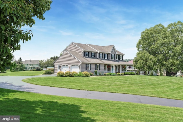 5790 Cedar Glen Dr, Narvon, PA 17555 - shingle-style home featuring a front yard, a garage, and driveway
