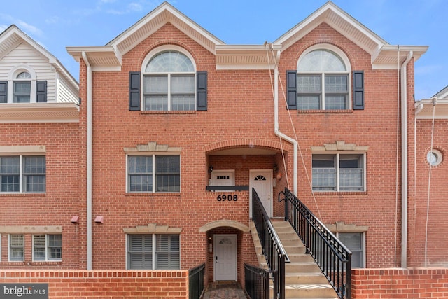 6908 Fairfax Dr Unit 202, Arlington, VA 22213 - multi unit property with brick siding