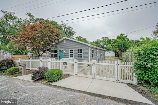 11 Sunset Ln, Bridgeton, NJ 08302 - view of front facade featuring a gate