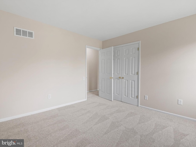 8 Taylors Farm Dr, Newark, DE 19711 - unfurnished bedroom featuring carpet flooring and a closet