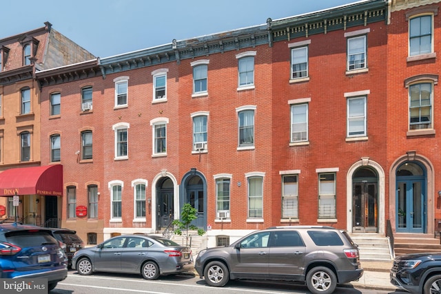 1917 Spring Garden St, Philadelphia, PA 19130 - townhome / multi-family property featuring brick siding