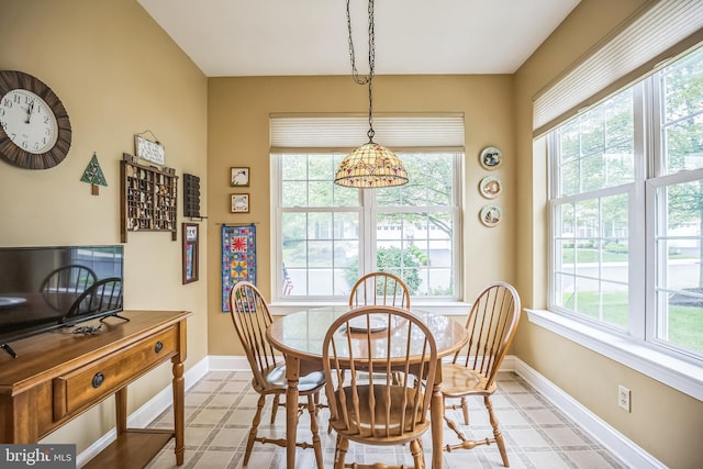 3132 Arbour Green Ct, Hatfield, PA 19440 - dining room featuring baseboards