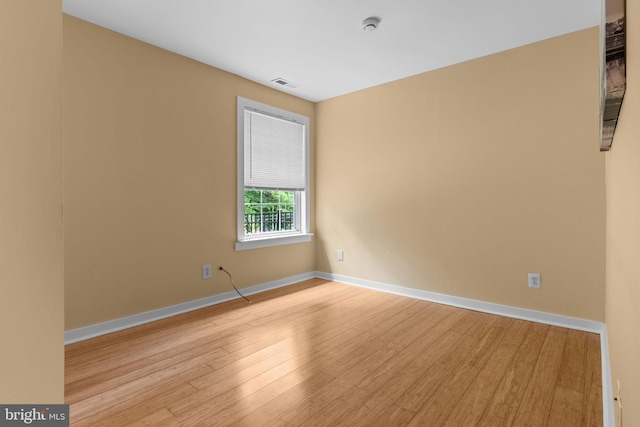 2109 Sturbridge Cmn, Holland, PA 18966 - empty room featuring wood finished floors and baseboards