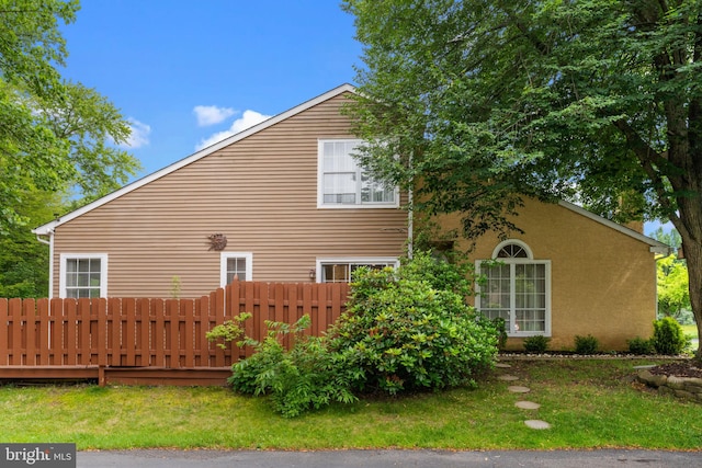 2109 Sturbridge Cmn, Holland, PA 18966 - view of side of home