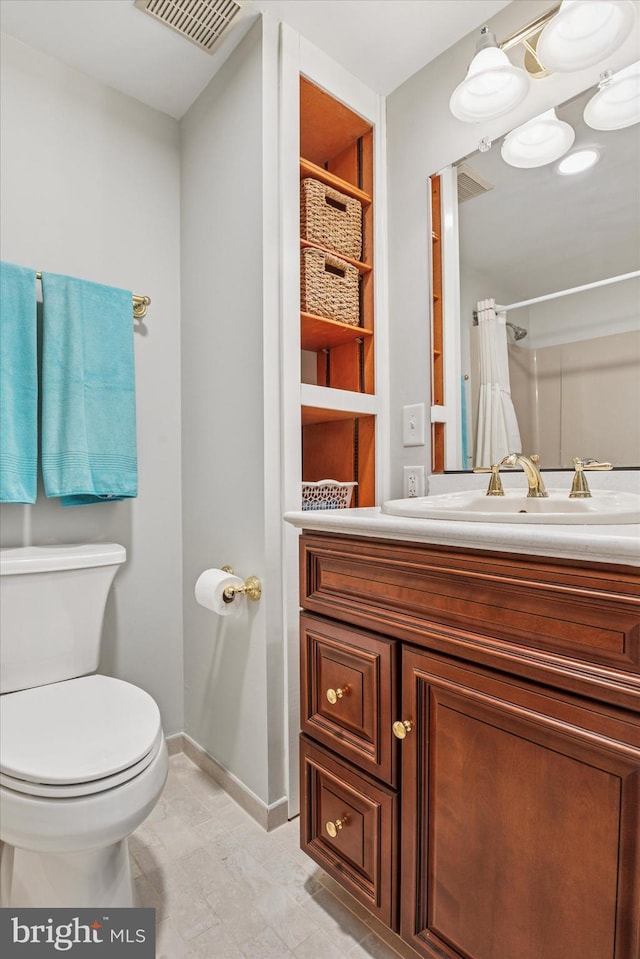 705 Westtown Cir Unit 705, West Chester, PA 19382 - bathroom with vanity and curtained shower