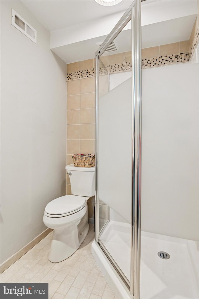 705 Westtown Cir Unit 705, West Chester, PA 19382 - full bathroom featuring a shower stall and toilet