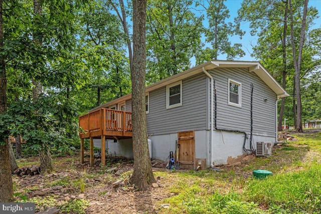 132 Erie Trl, Winchester, VA 22602 - back of house featuring a deck