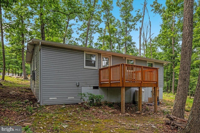 132 Erie Trl, Winchester, VA 22602 - rear view of house with a wooden deck and crawl space