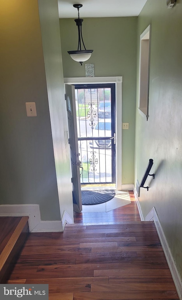 140 Joyceton Ter, Upper Marlboro, MD 20774 - foyer entrance featuring hardwood / wood-style floors and baseboards