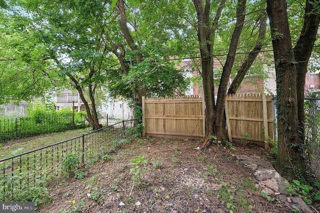 5852 Crittenden St, Philadelphia, PA 19138 - view of yard