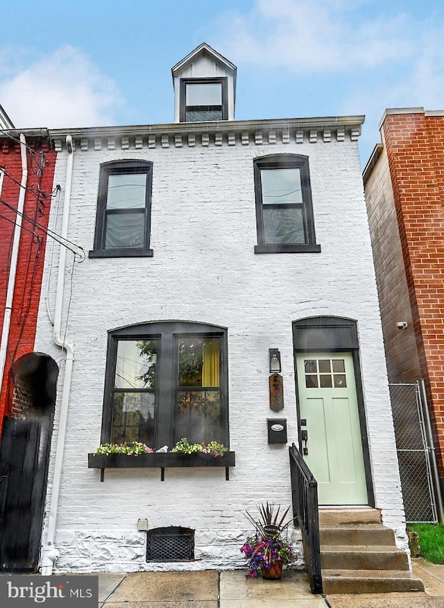528 N St, Lancaster, PA 17602 - view of front of property with entry steps