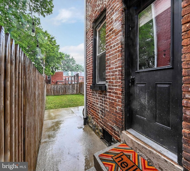 528 N St, Lancaster, PA 17602 - entrance to property with brick siding