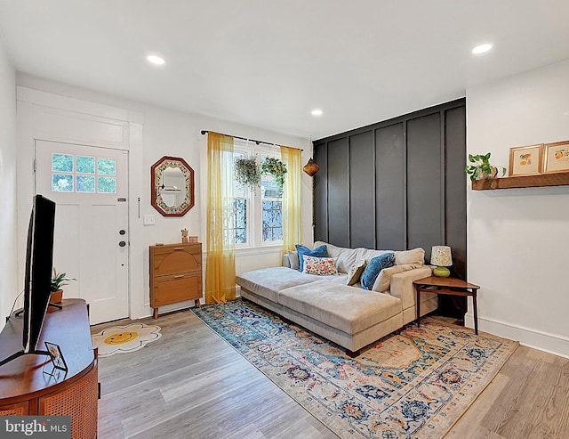 528 N St, Lancaster, PA 17602 - living room featuring healthy amount of natural light, light wood finished floors, and recessed lighting