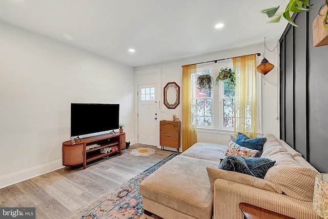 528 N St, Lancaster, PA 17602 - living area featuring wood finished floors and recessed lighting