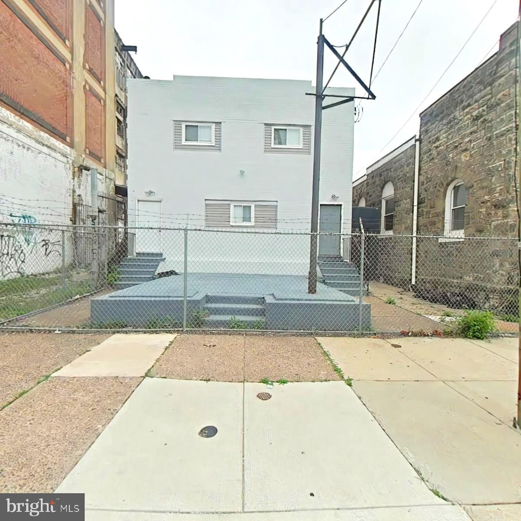 2045 W Toronto St, Philadelphia, PA 19132 - back of property
