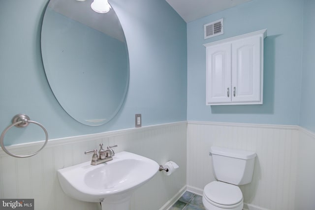 9708 S Park Cir, Fairfax Station, VA 22039 - bathroom with a sink and wainscoting