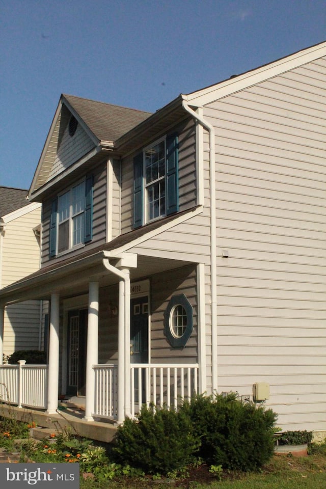 16332 Brooktrail Ct, Upper Marlboro, MD 20772 - view of front of property featuring covered porch