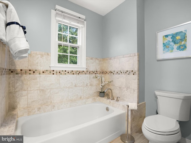 10267 Cedar Ridge Dr, Manassas, VA 20110 - full bath featuring a garden tub and wainscoting