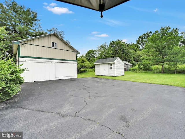1989 Fair Rd, Schuylkill Haven, PA 17972 - garage featuring a shed