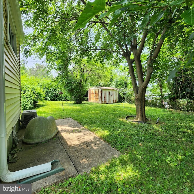 5508 Mayview Ave, Baltimore, MD 21206 - view of yard with a storage shed and a patio