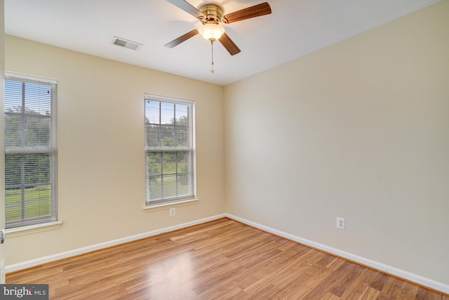 6187 Les Dorson Ln, Alexandria, VA 22315 - unfurnished room featuring light wood-style flooring and a ceiling fan