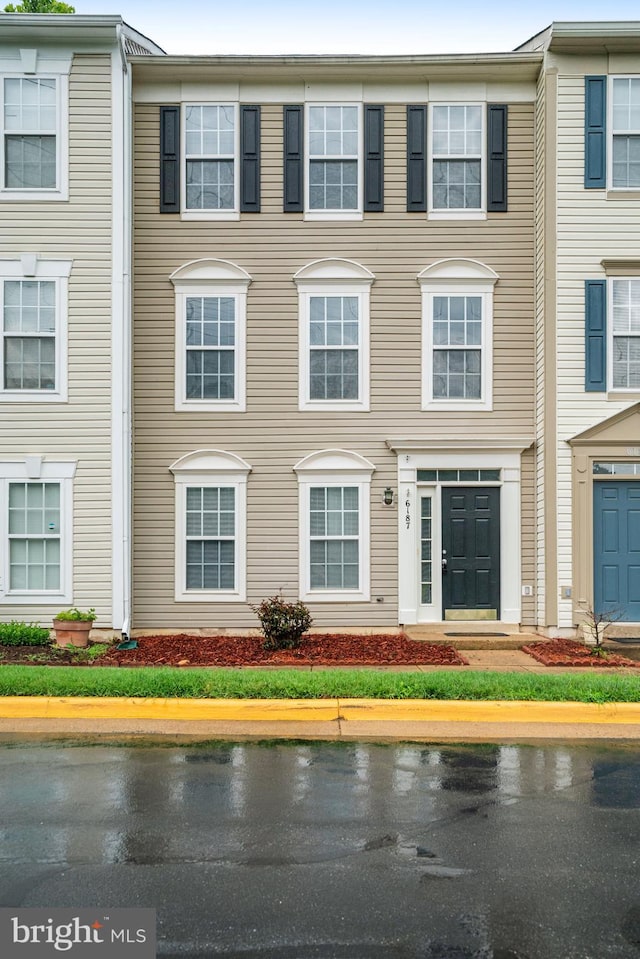 6187 Les Dorson Ln, Alexandria, VA 22315 - view of front of house featuring uncovered parking