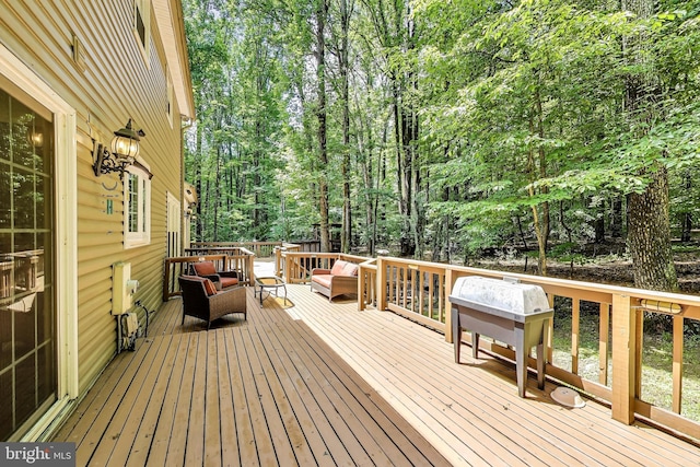6536 Little Ox Rd, Fairfax Station, VA 22039 - wooden terrace featuring an outdoor hangout area