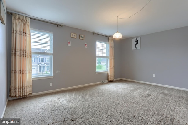 971 Connell St, Mechanicsburg, PA 17055 - carpeted empty room with baseboards