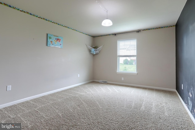 971 Connell St, Mechanicsburg, PA 17055 - carpeted spare room featuring baseboards