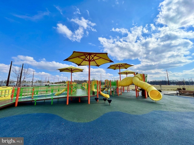 971 Connell St, Mechanicsburg, PA 17055 - view of community jungle gym