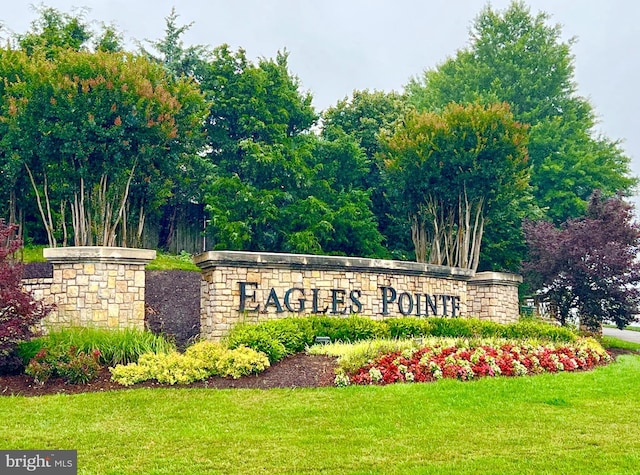 16331 Eagle Flight Cir, Woodbridge, VA 22191 - community sign featuring a yard