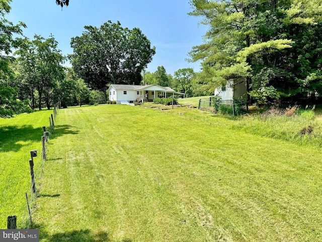 13709 Fir Tree Ln, Cresaptown, MD 21502 - view of yard