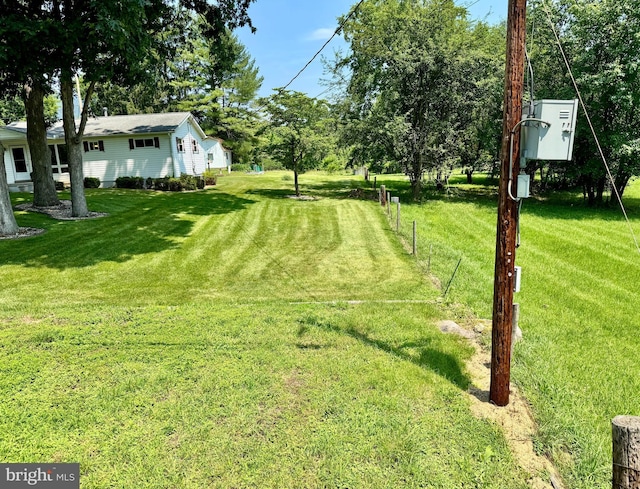 13709 Fir Tree Ln, Cresaptown, MD 21502 - view of grassy yard