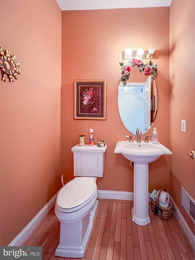 19 Pheasant Run Rd, New Hope, PA 18938 - bathroom with wood finished floors