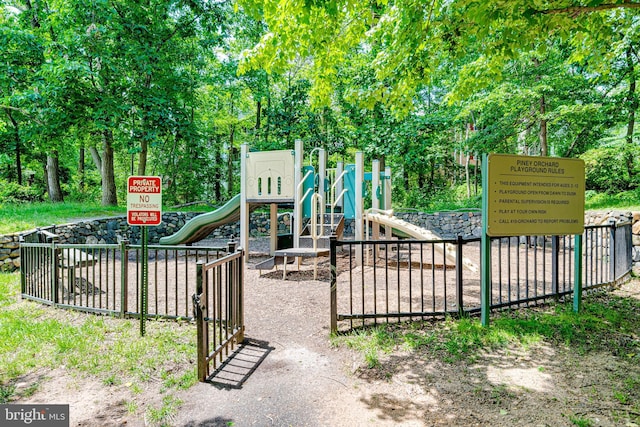 810 Broken Twig Ct, Odenton, MD 21113 - community jungle gym featuring view of scattered trees