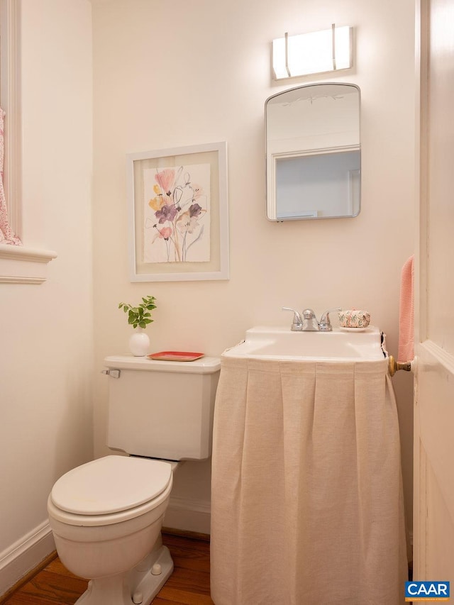 1614 Meadowbrook Heights Rd, Charlottesville, VA 22901 - bathroom featuring wood finished floors