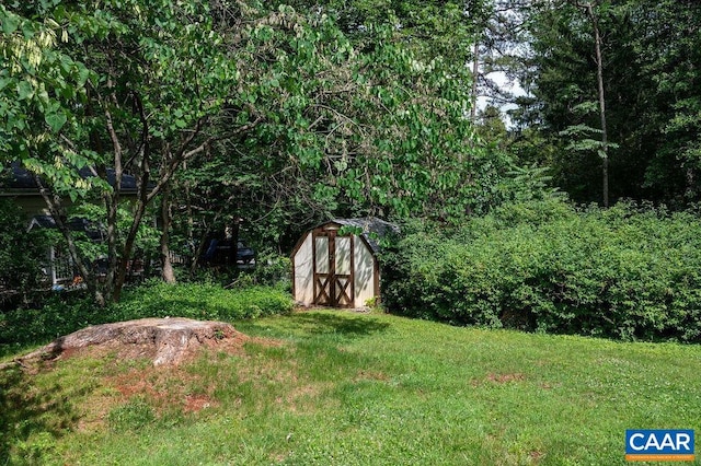 1614 Meadowbrook Heights Rd, Charlottesville, VA 22901 - view of green lawn with a storage unit