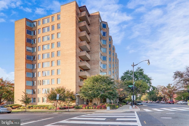 2800 Wisconsin Ave NW Unit 304, Washington, DC 20007 - view of building exterior