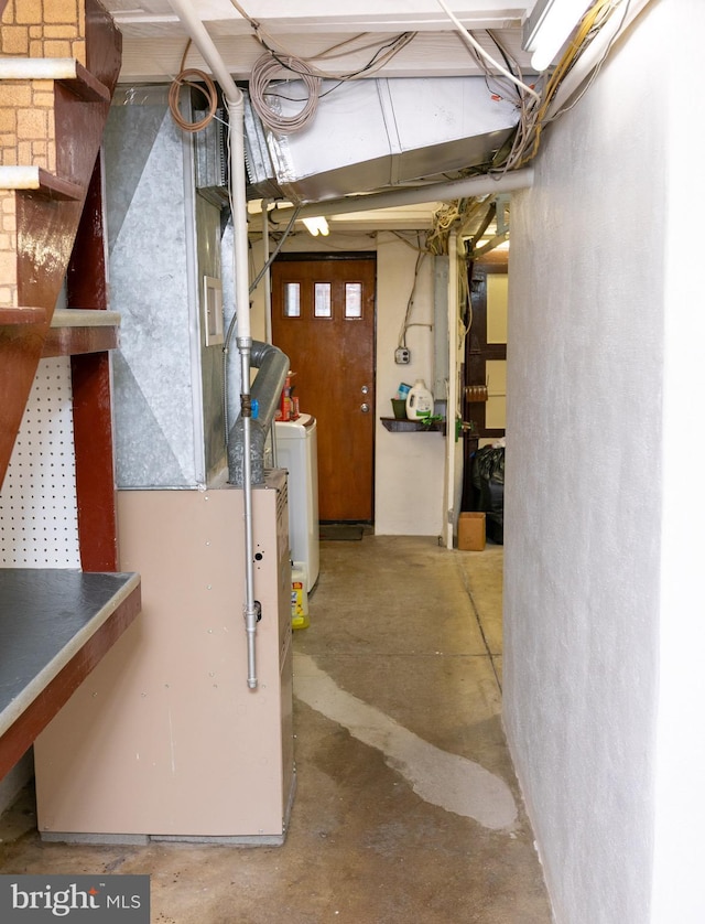 4239 Elbridge St, Philadelphia, PA 19135 - unfinished basement with washer / dryer