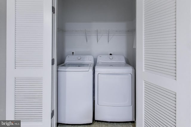 1869 Cedar Cove Way Unit 101, Woodbridge, VA 22191 - laundry area featuring separate washer and dryer