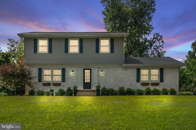 7277 Mosby Dr, Warrenton, VA 20187 - colonial house with brick siding and a front yard